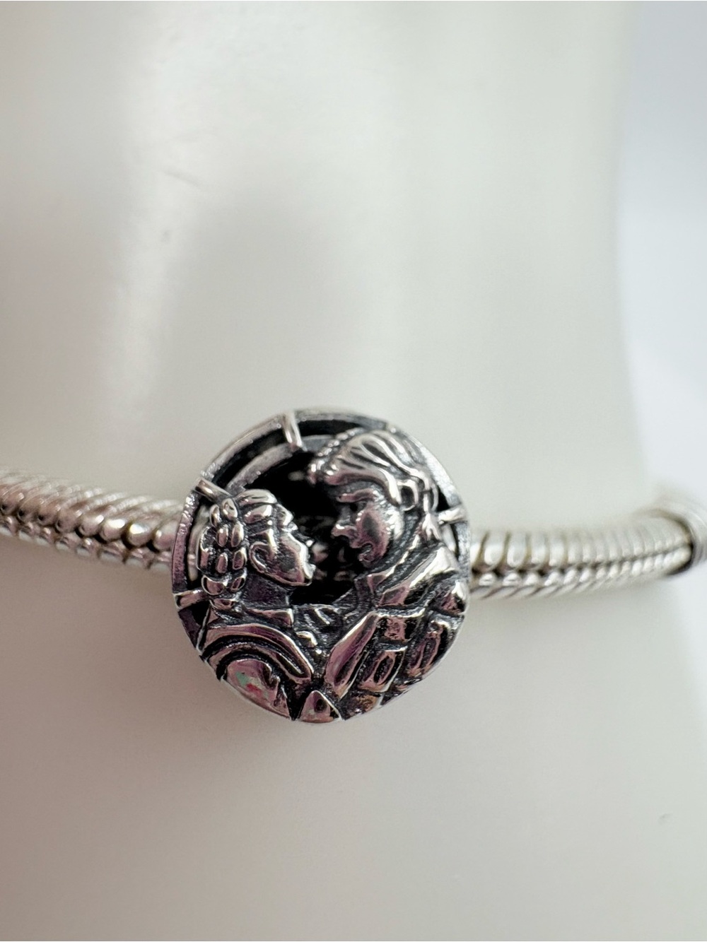 Pandora Star Wars Han Solo & Leia Kiss Charm S925